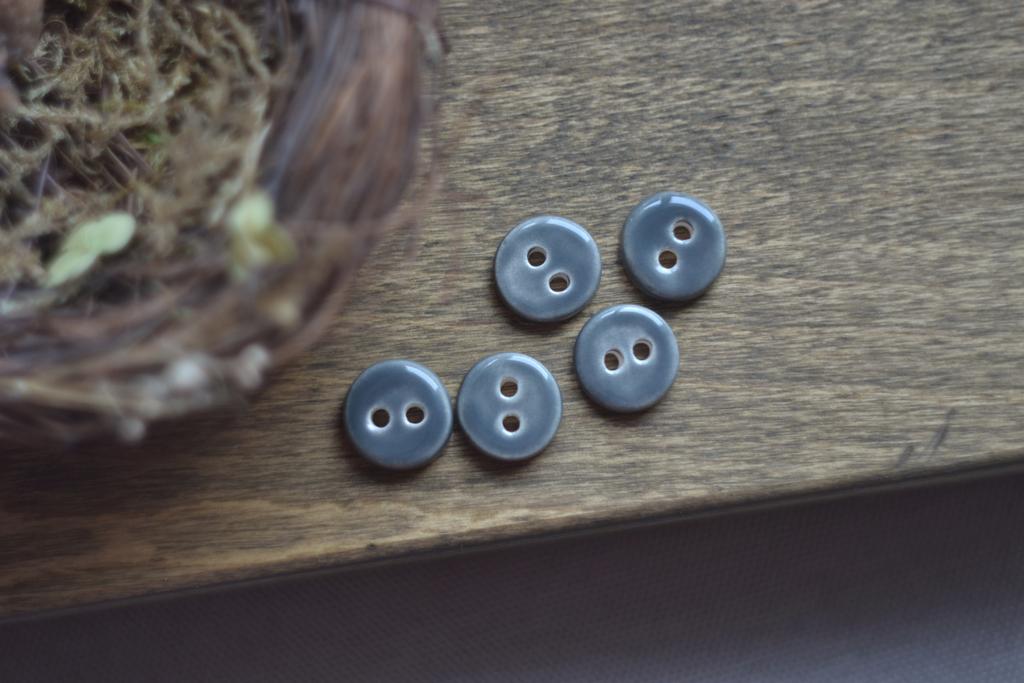 Базовая керамическая пуговица  1,7 см  "Туман"