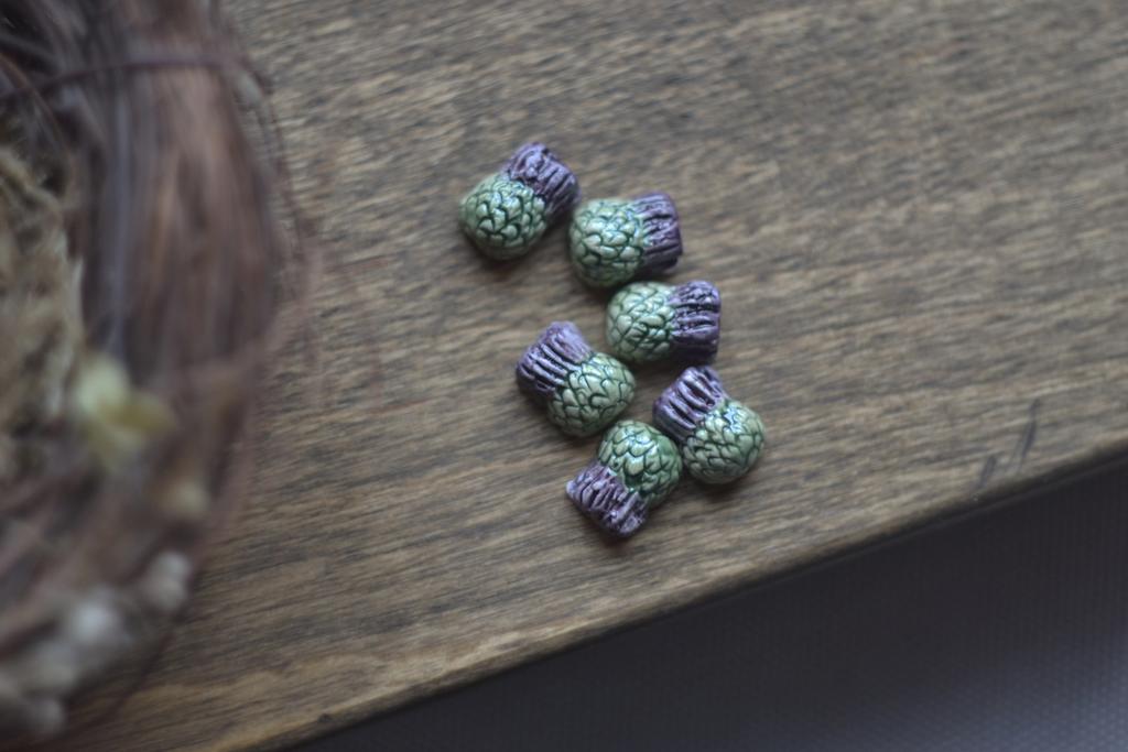 Керамический кабошон   "Чертополох"