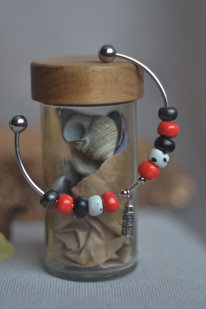 Браслет "маяк"