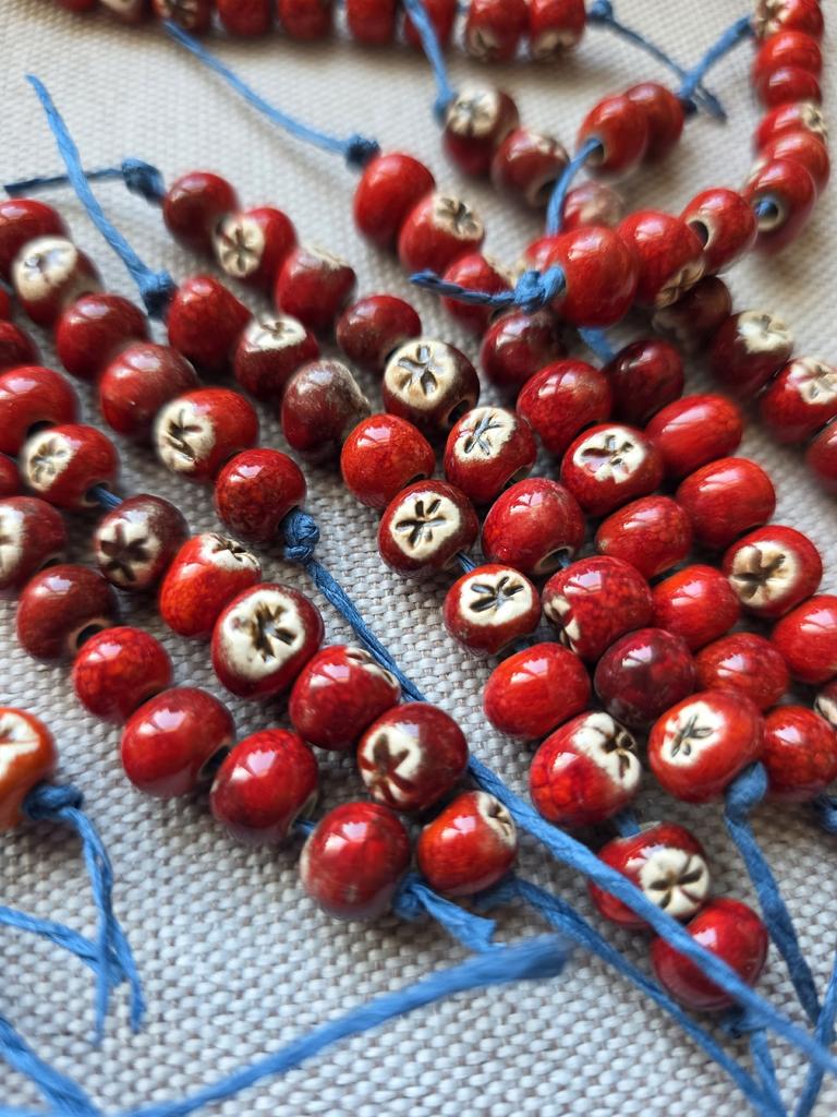 Набор бусин "Красные ягоды"