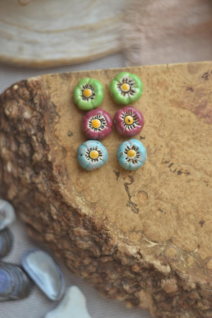 Набор керамических бусин "Цветок "