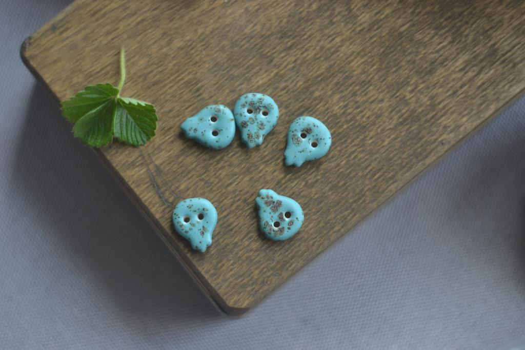 Керамическая пуговица "гранат"