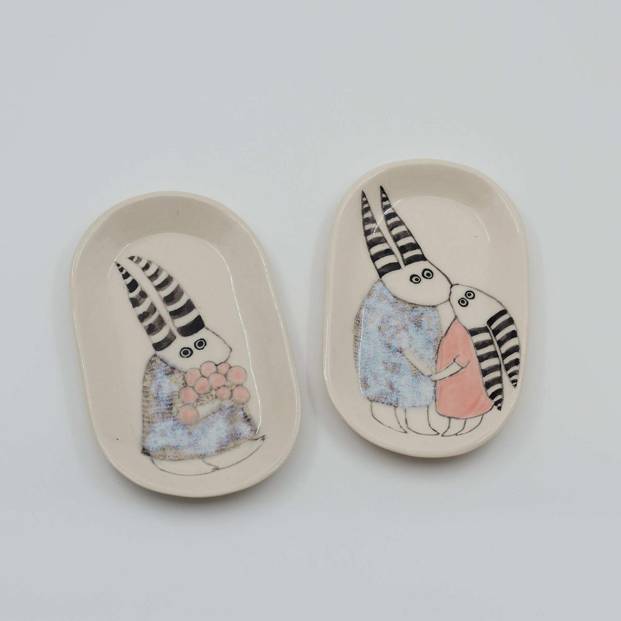 Тарелка Любовь, розовая, малая