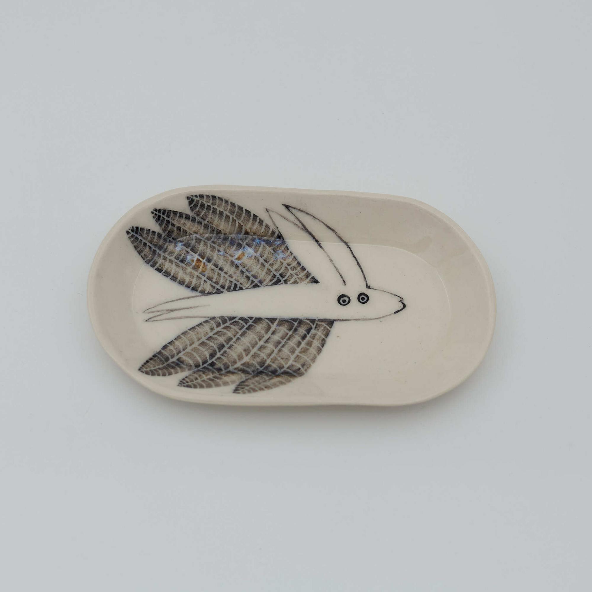 Тарелка Крылатый Зайка в полете, малая белая