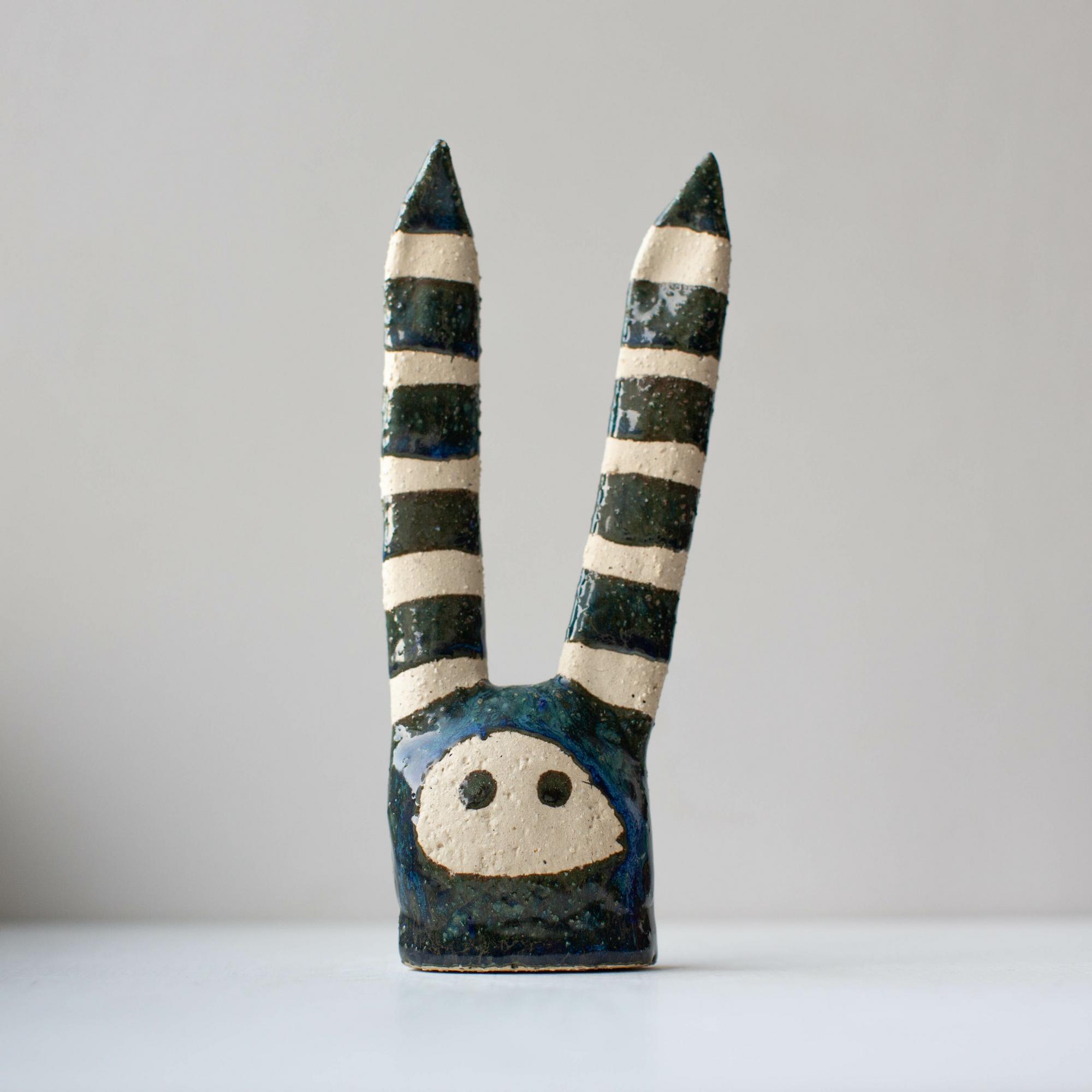 Заяц разных цветов