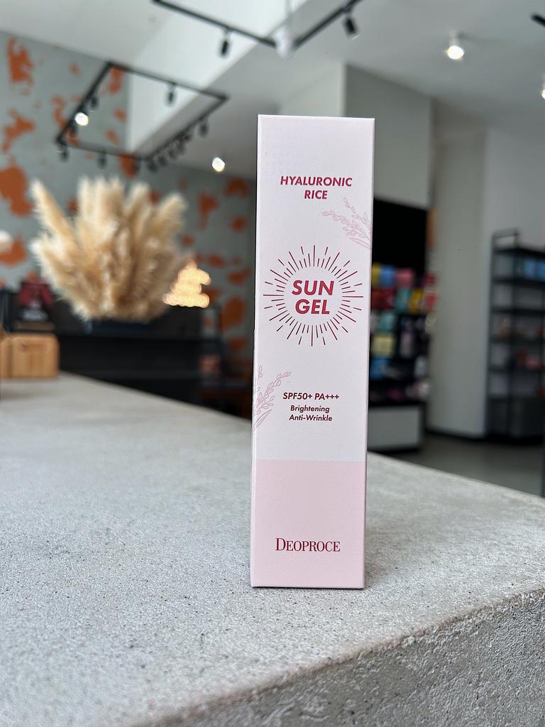 Освежающий солнцезащитный гель Deoproce Hyaluronic rice SPF 50+ PA+++