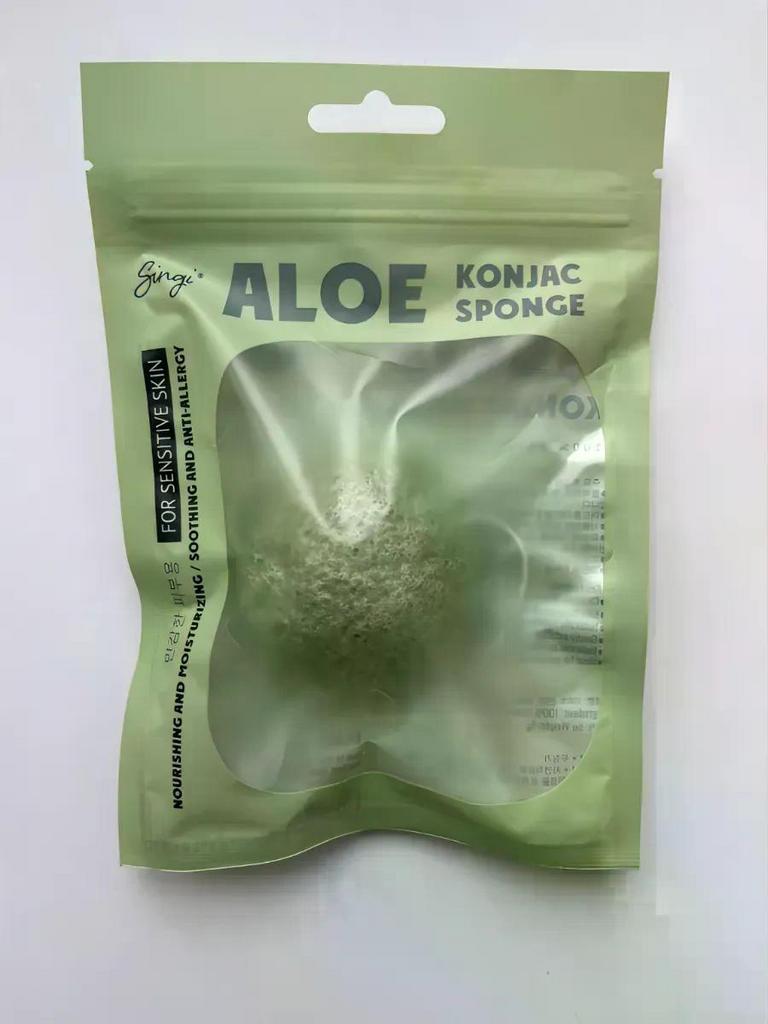 Спонж конняку SINGI Aloe Konjac Sponge для чувствительной кожи