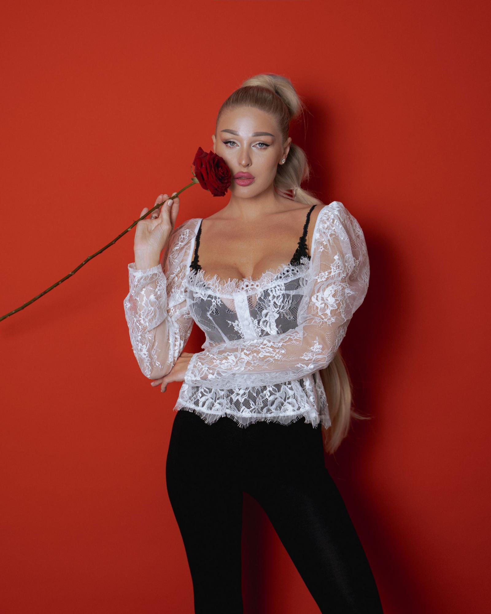 Блуза кружевная White