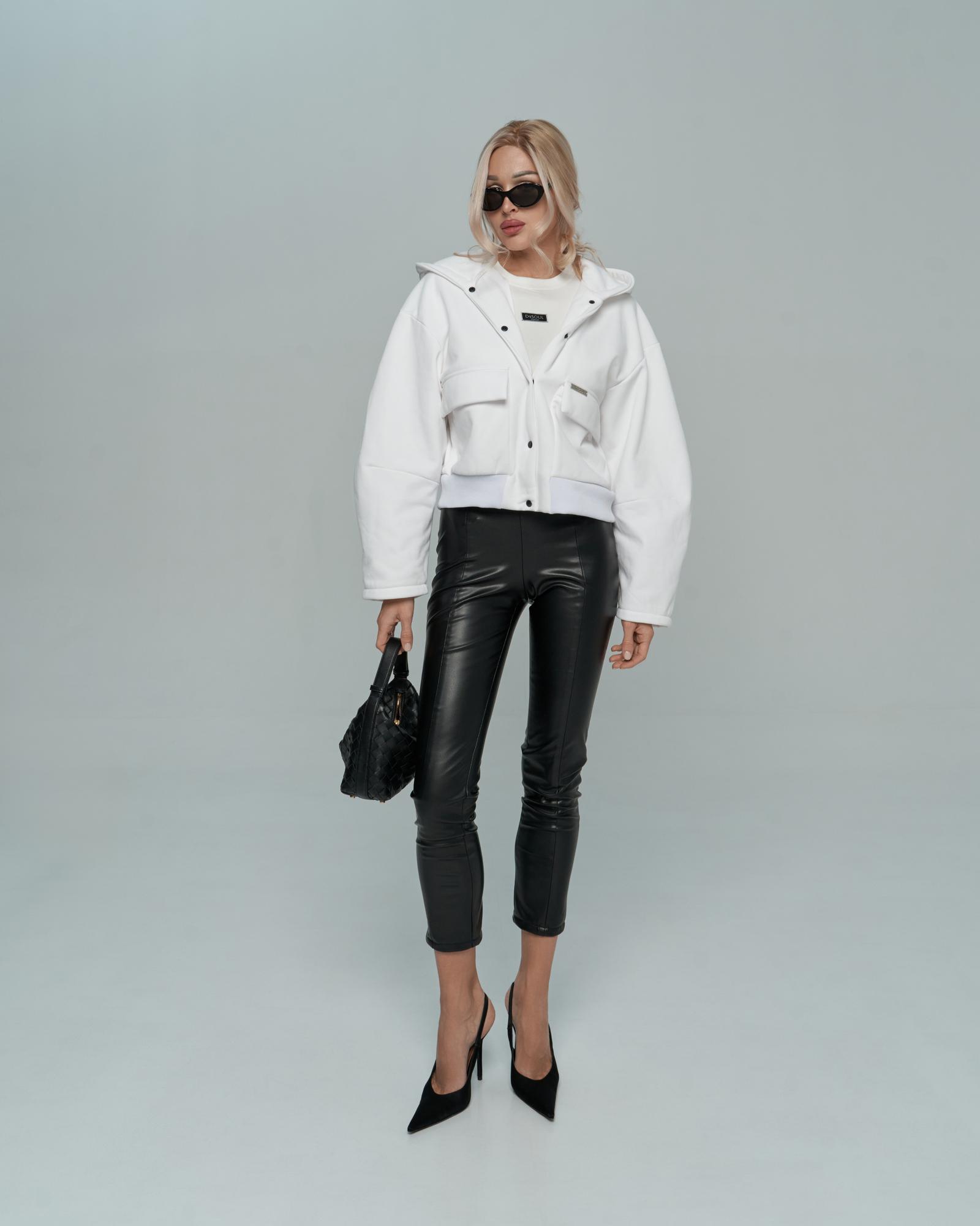 Бомбер белый 26