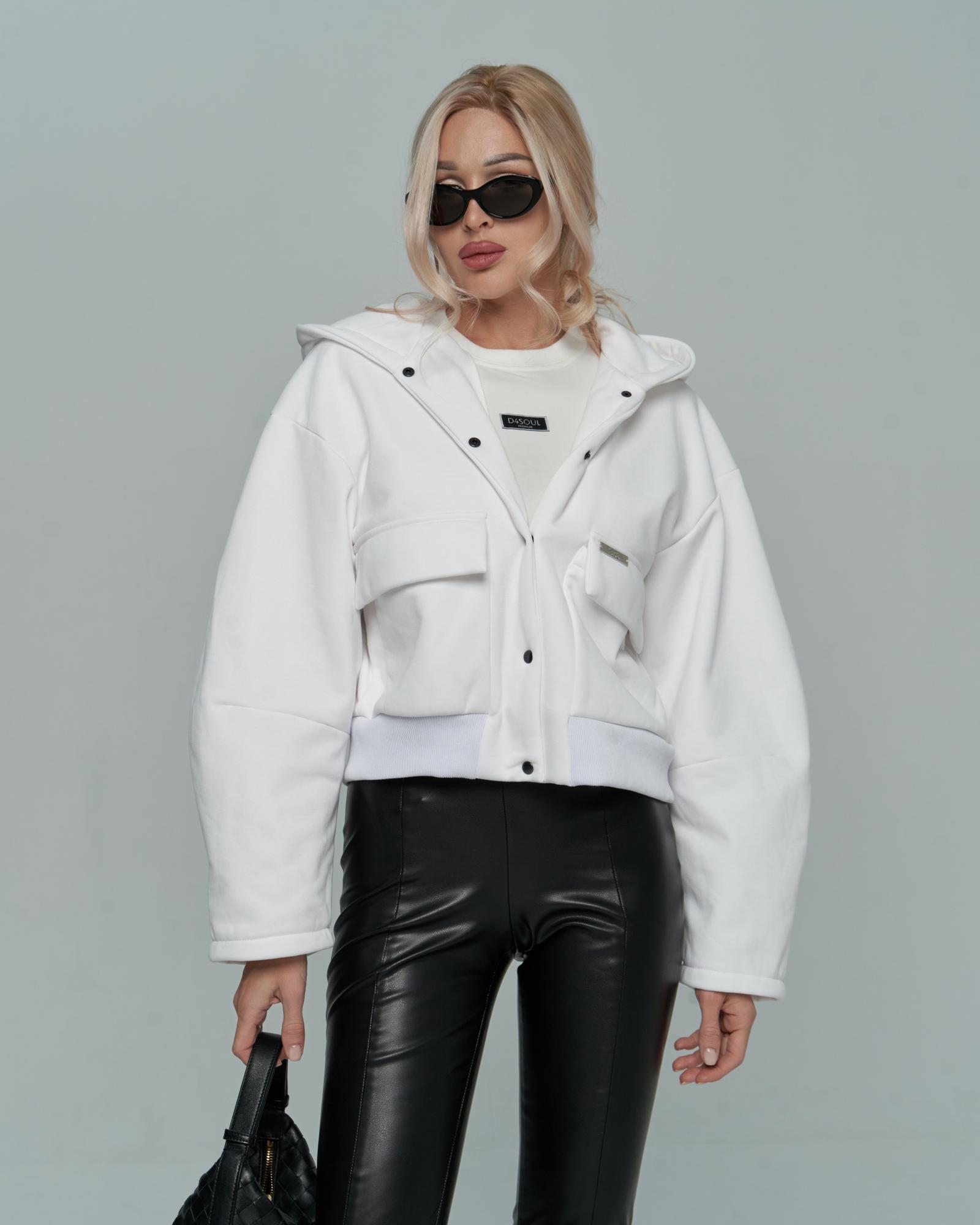 Бомбер белый 26