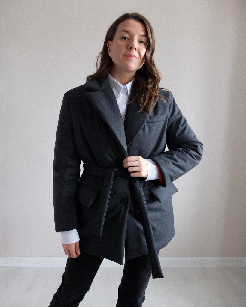 Видеопроцесс пошива пальто АУРЕЛИЯ