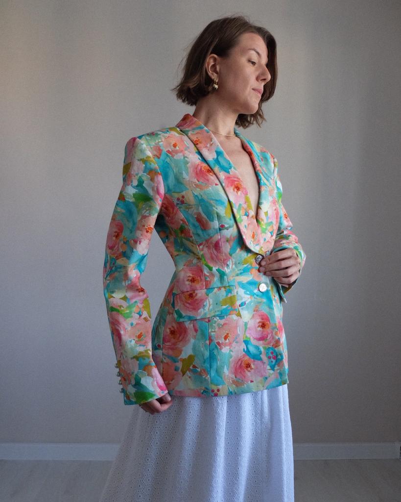 Видеопроцесс пошива жакет ЭДЕЛЕЙД