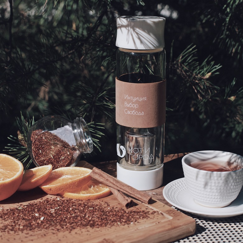 Стеклянная заварочная бутылочка. Белая