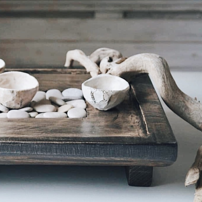 Чабань с морскими камешками