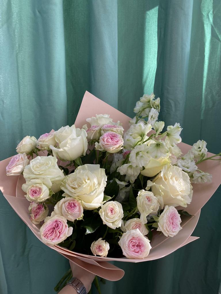 Букет цветов о ней