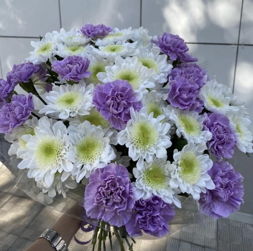 Букет с диантусом,,Лаванда,.