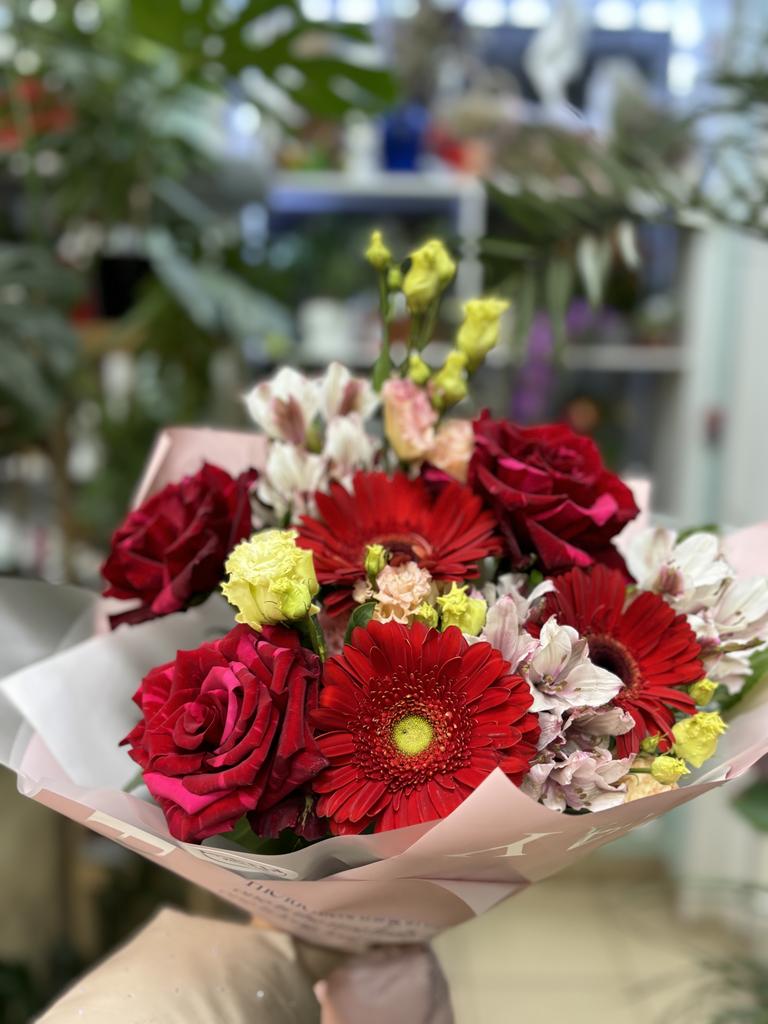 Букет  яркие чувства