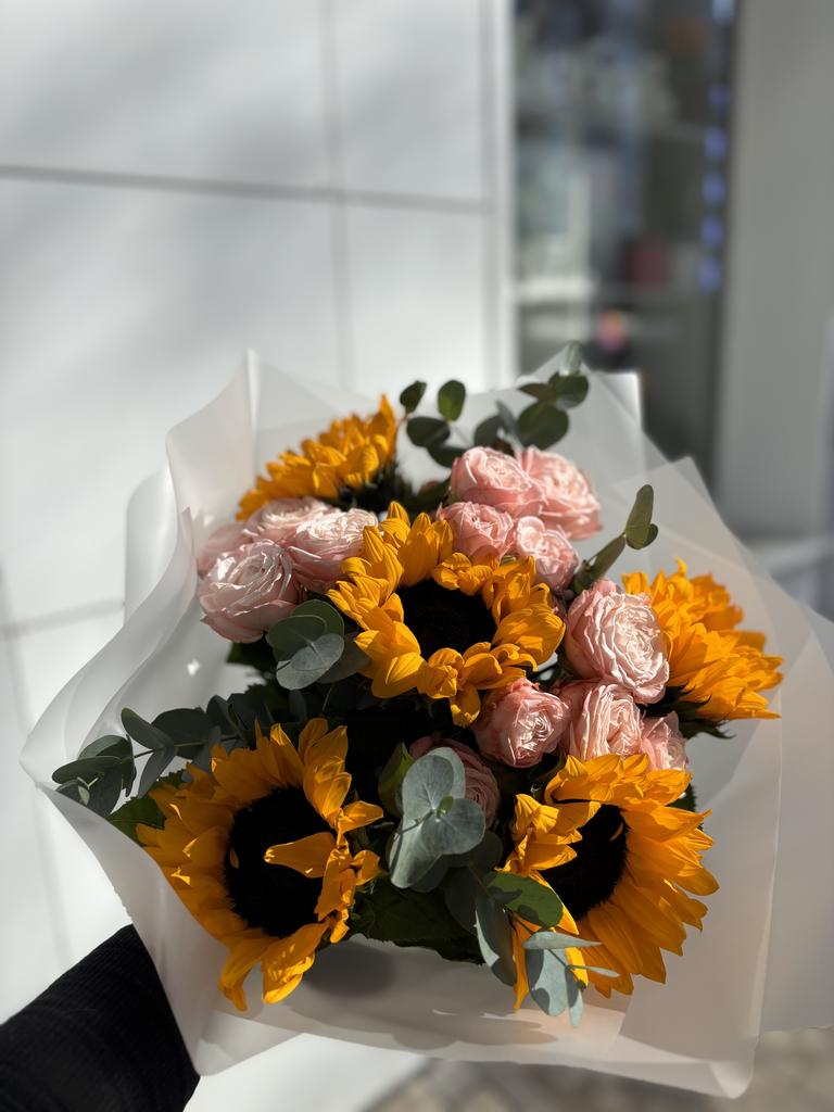 Букет цветов для яркой звезды