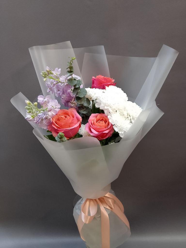 Букет цветов с маттиолой