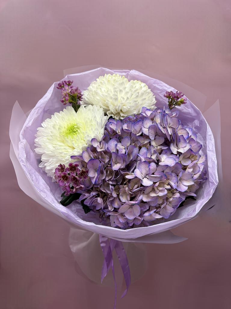 Букет с гортензией 05
