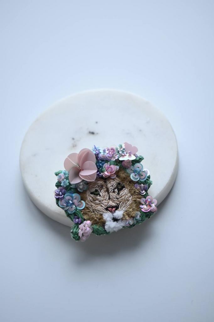 Брошь  мини Лео