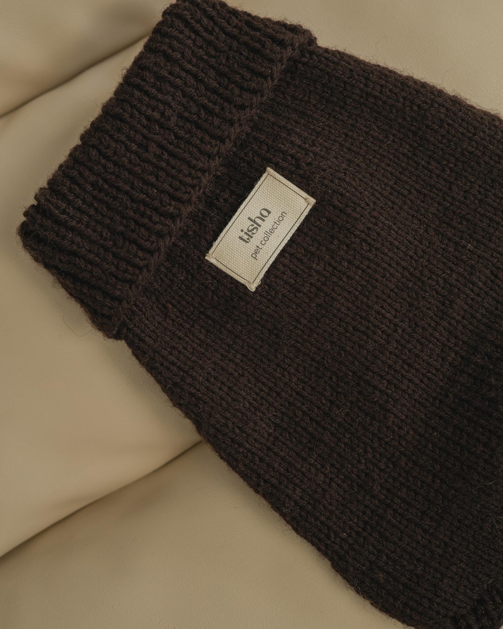 Жилет с воротничком шоколадный