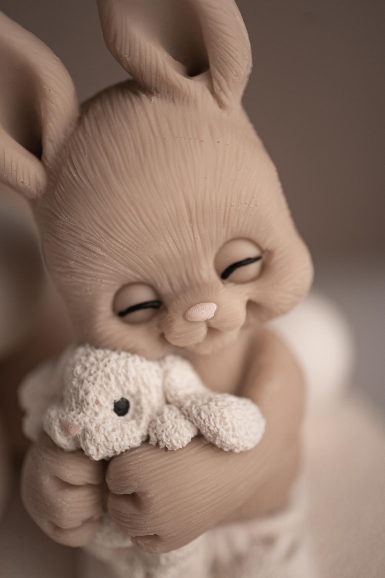 Зайка Лилу в тапочках