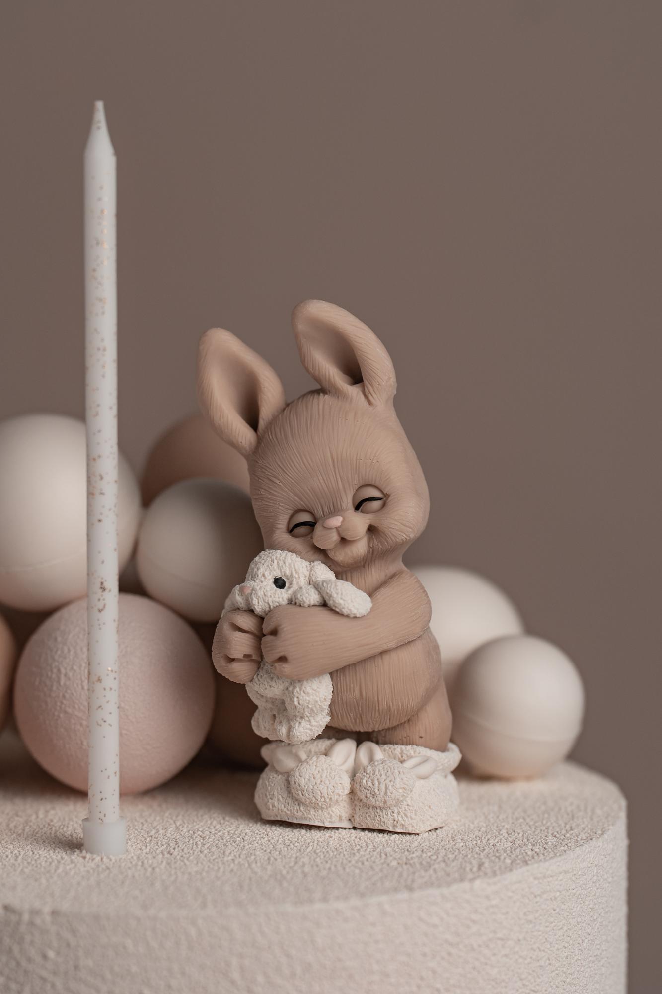 Зайка Лилу в тапочках