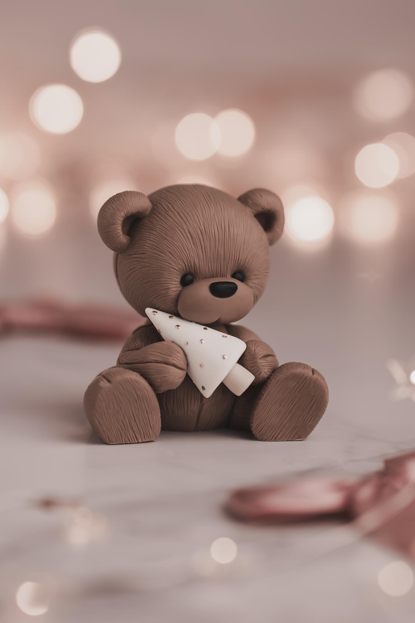 Медвежонок Брауни с елочкой