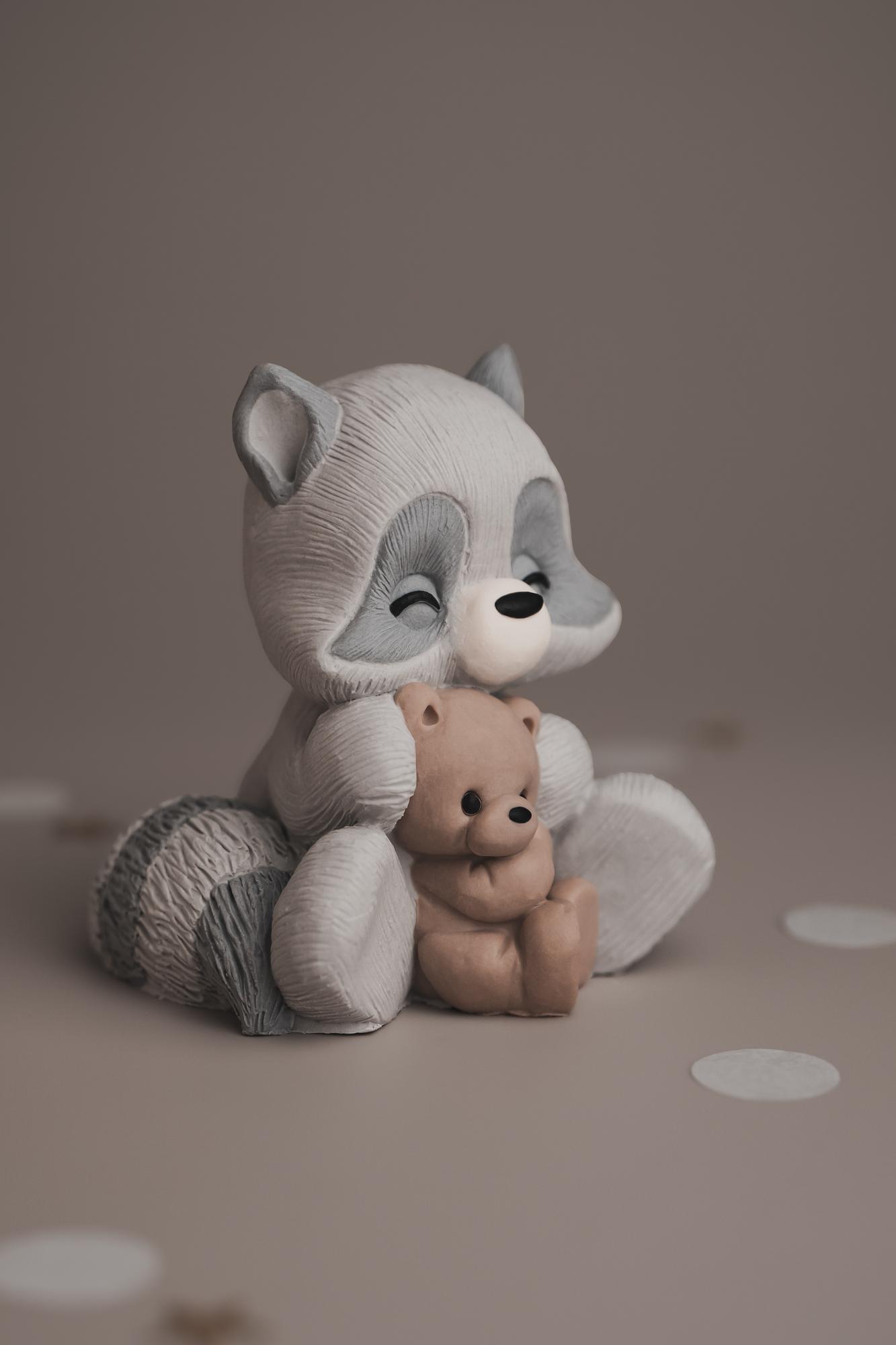 Енотик Купер с мишкой