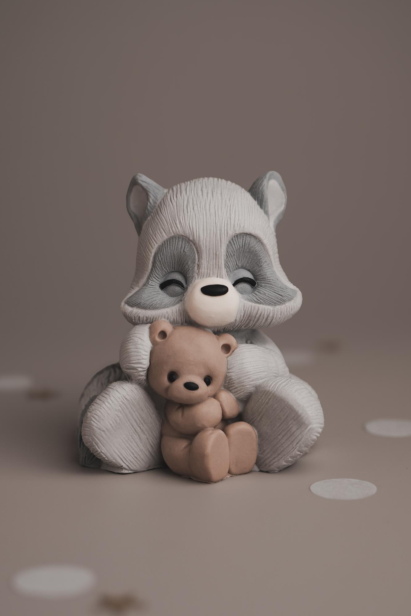 Енотик Купер с мишкой