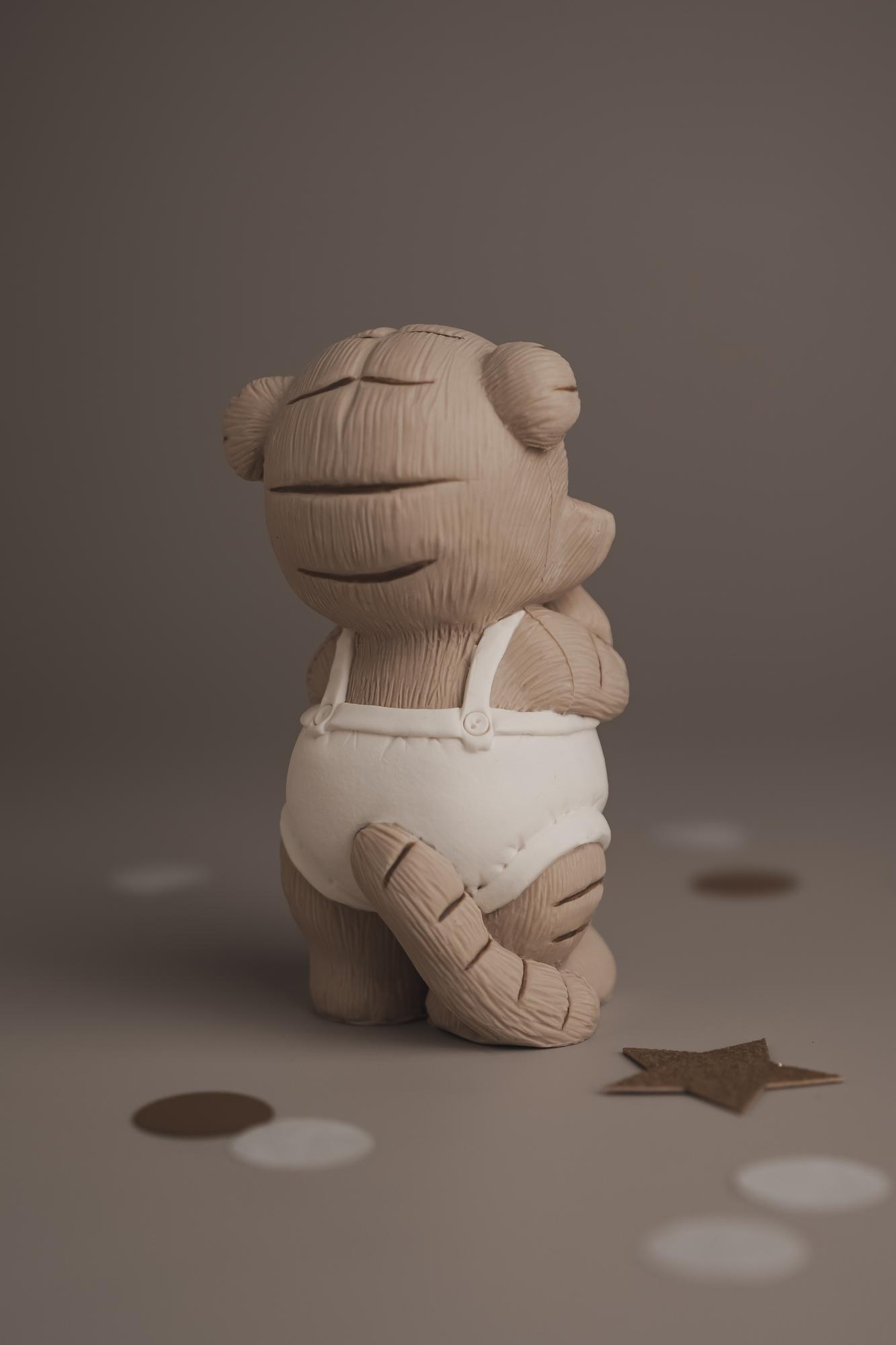 Тигрёнок Мартин в панталончиках