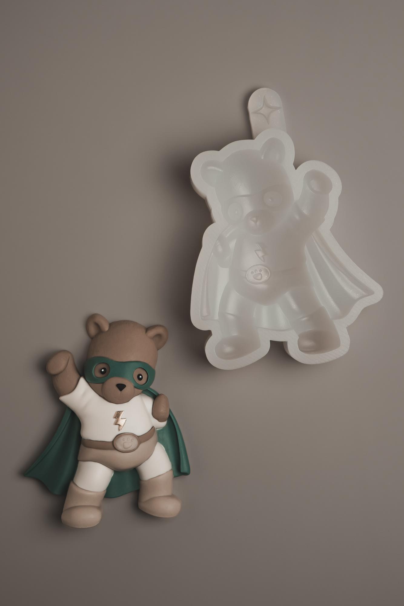 2D - Мишка супер-герой