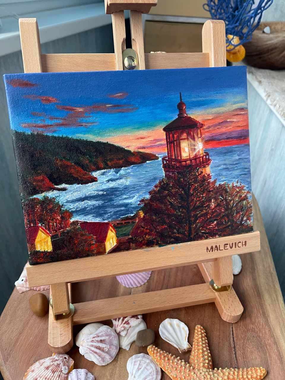 Маяк на закате