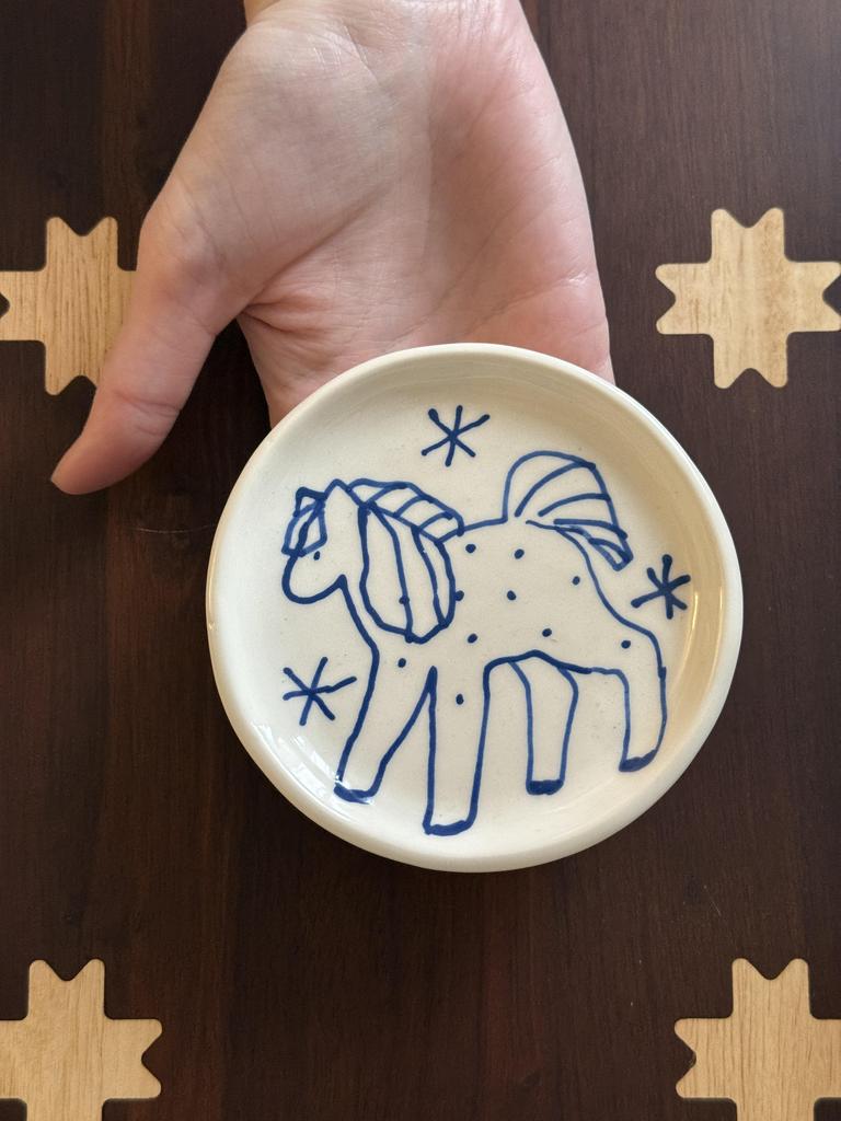 тарелочка маленькая  с лошадкой