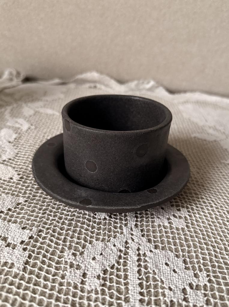 стаканчик с блюдцем черная в горошек  190мл