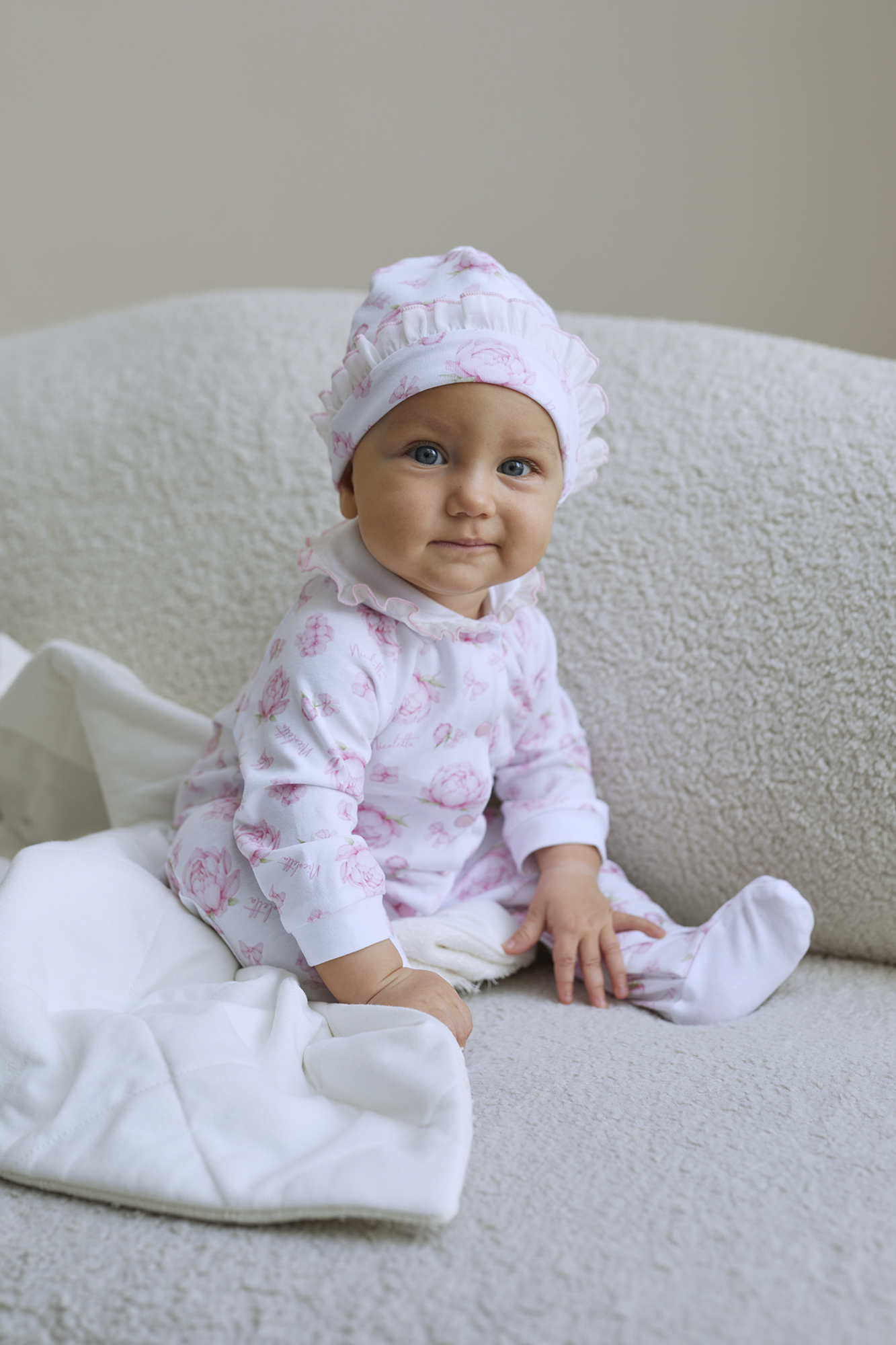 Шапочка со сборкой «Розовый пион»