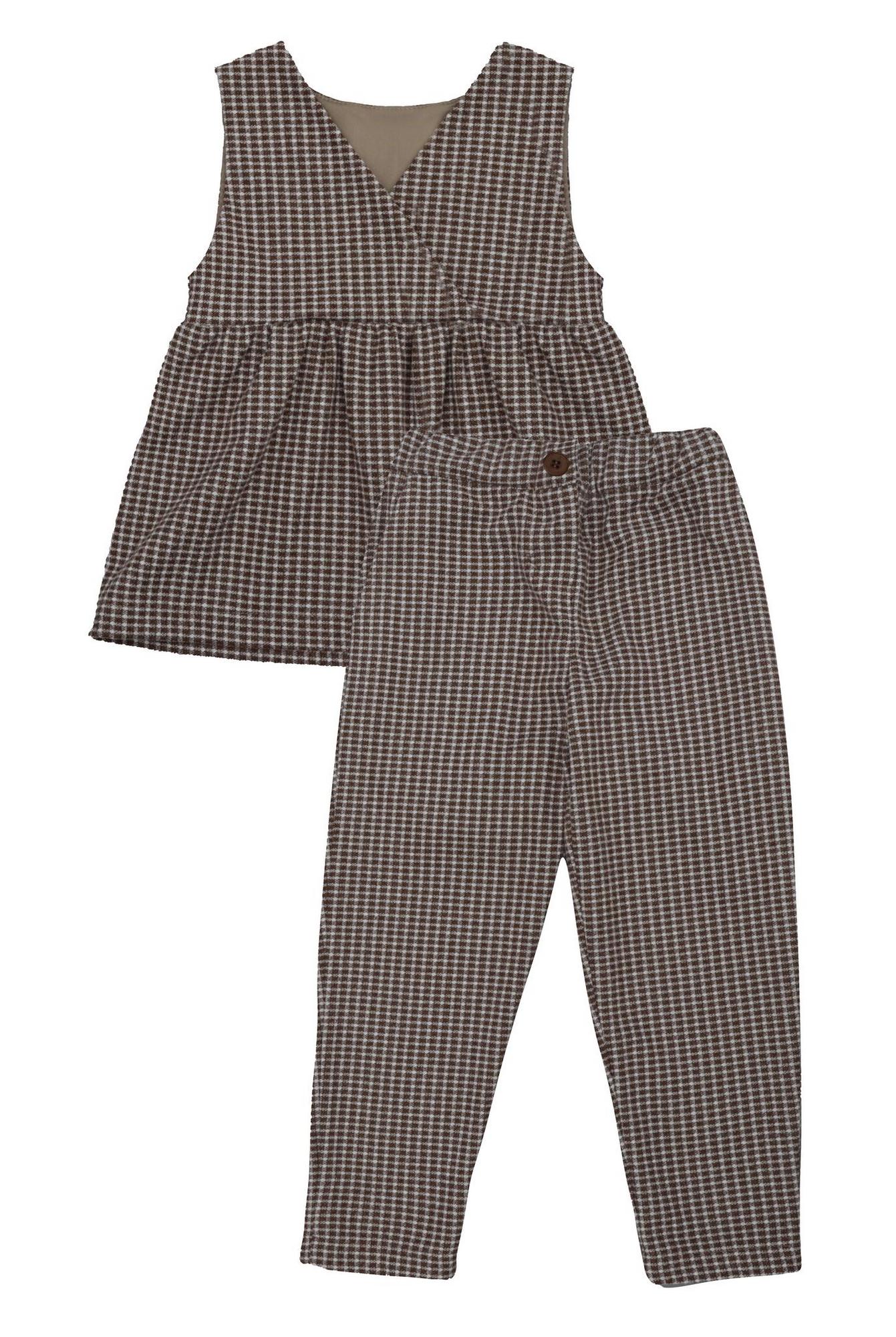 Костюм двойка брюки и удлиненный жилет в клетку, коричневый