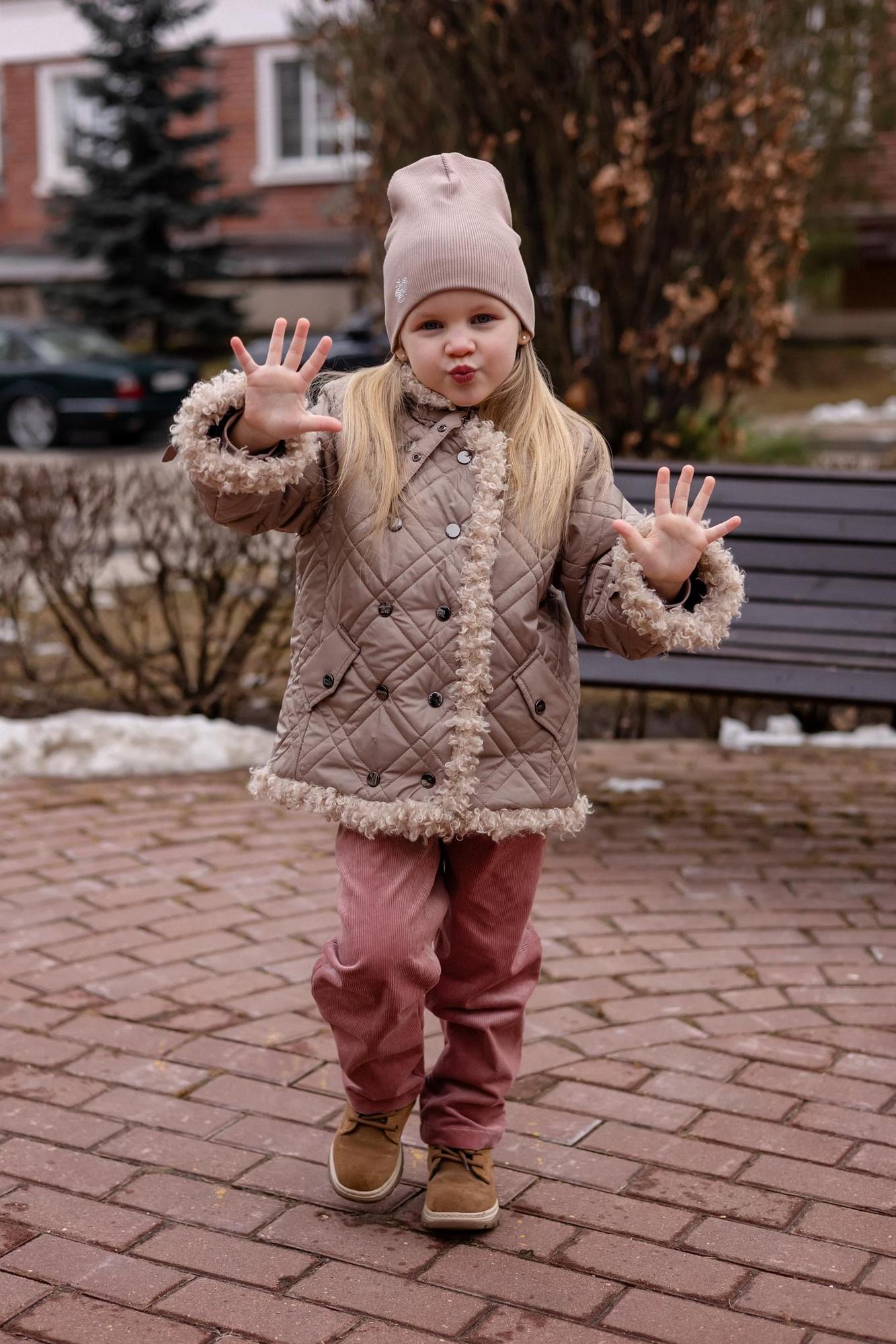 Двубортная куртка с меховой отделкой, капучино