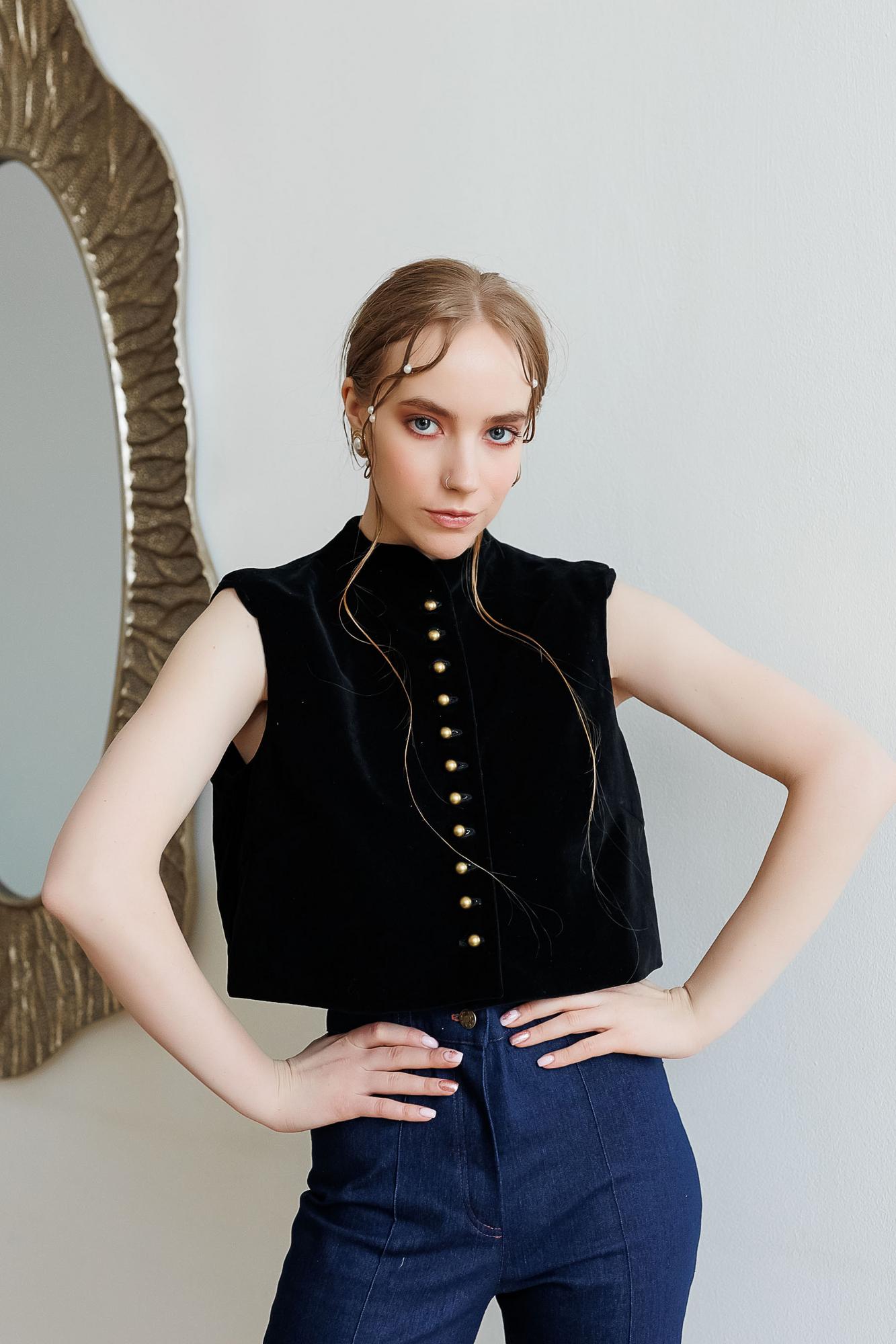 Жакет-кроп в стиле "Тюдоровский минимализм"