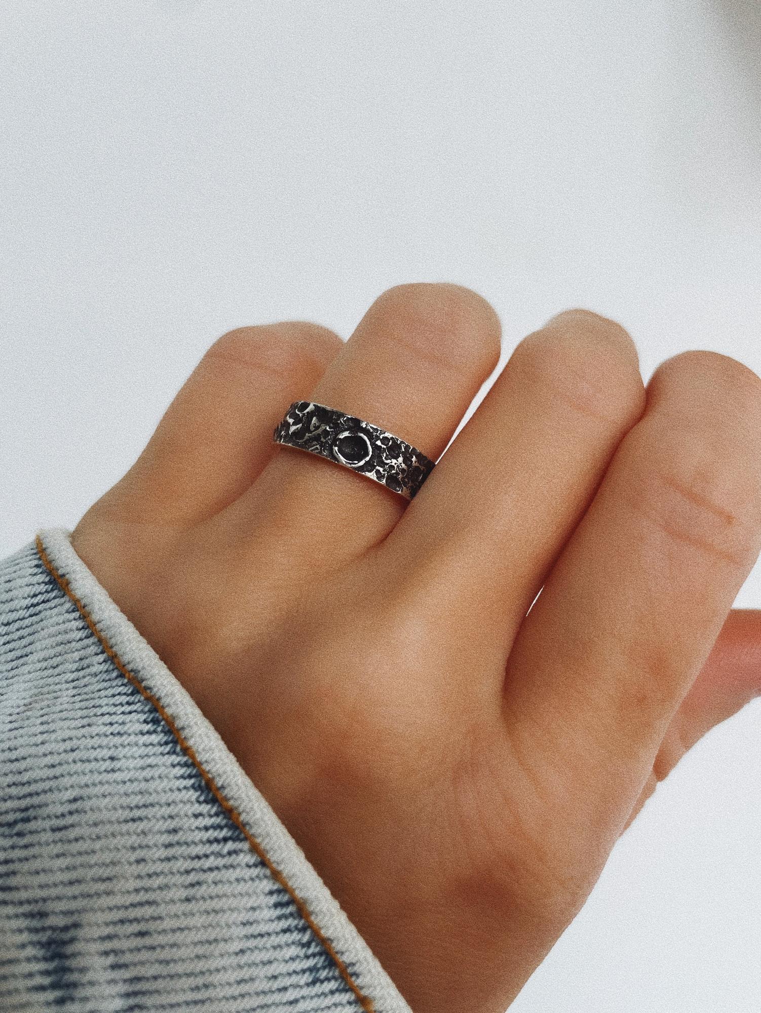 КОЛЬЦО ЛУНА, тёмное