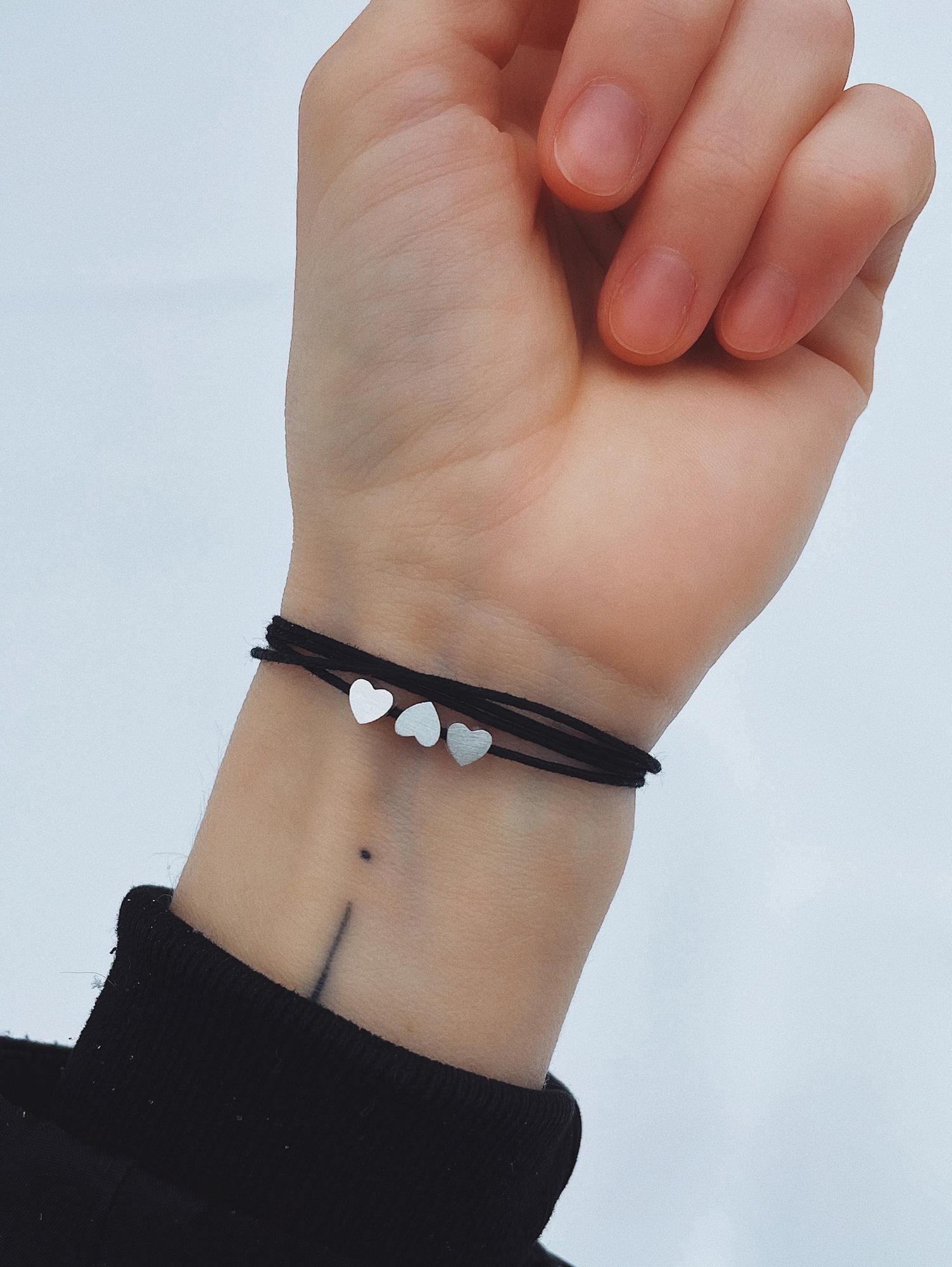 БРАСЛЕТ СЕРДЕЧКО МАЛЮТКА