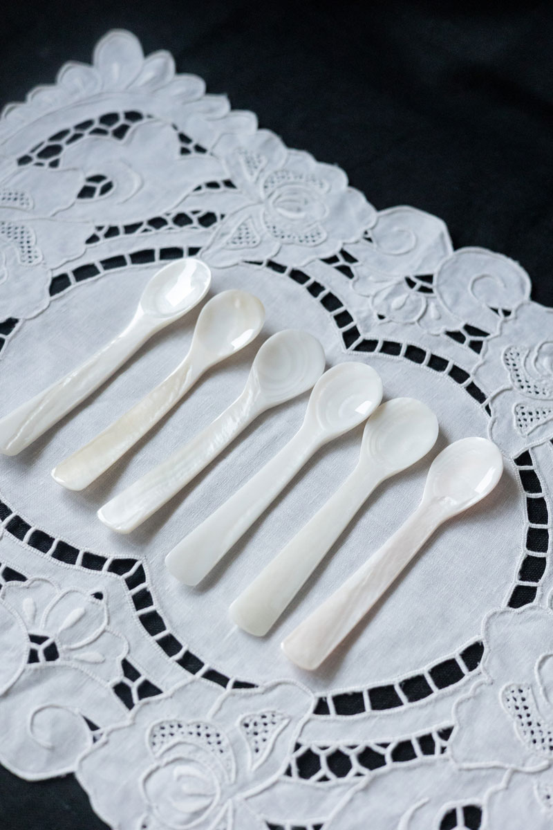 Ложка десертная из ракушки