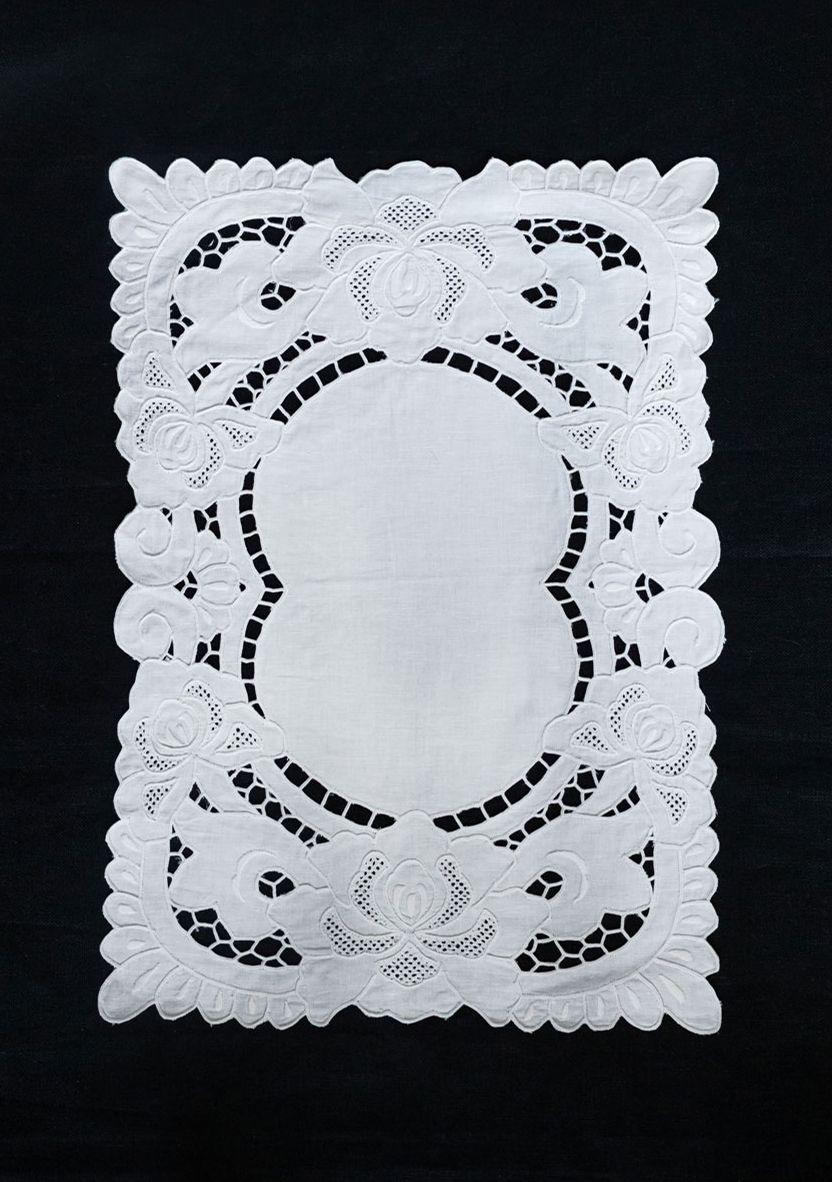 Cалфетка из хлопка и льна  с вышивкой прямоугольная