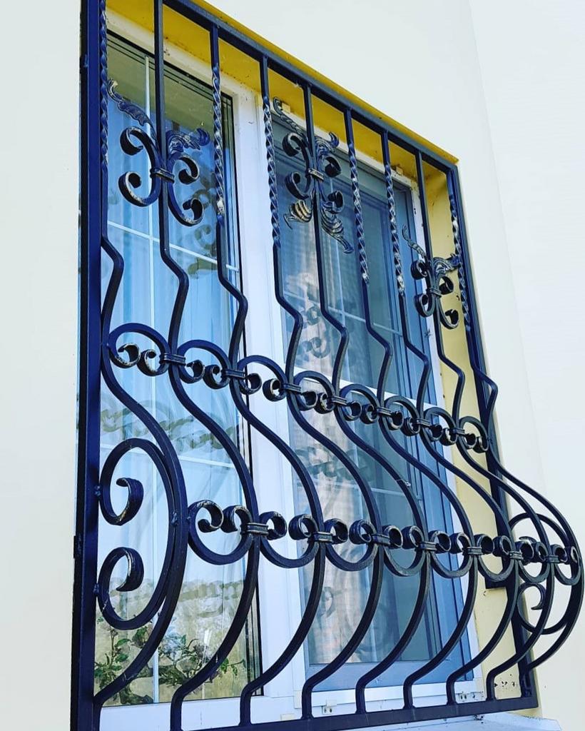 РЕШЕТКА НА ОКНО Р-8