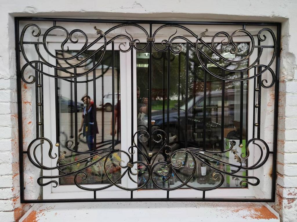 РЕШЕТКА НА ОКНО Р-14