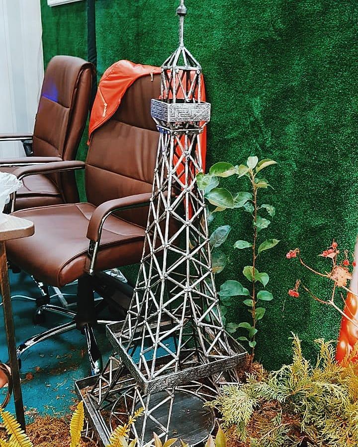 ЭЙФЕЛЕВА БАШНЯ