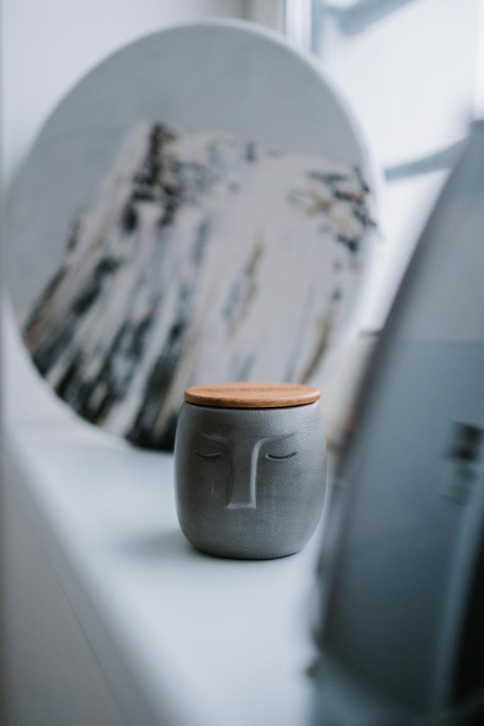 Свеча MOOD 320 мл в цвете grey stone