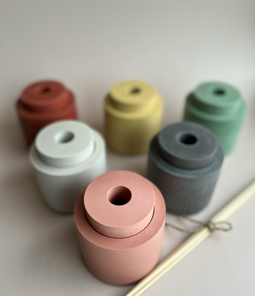 Комплект диффузор 100 мл и подставка для украшений эксклюзивных цветов