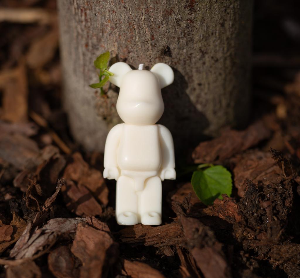 Свеча BEARBRICK
